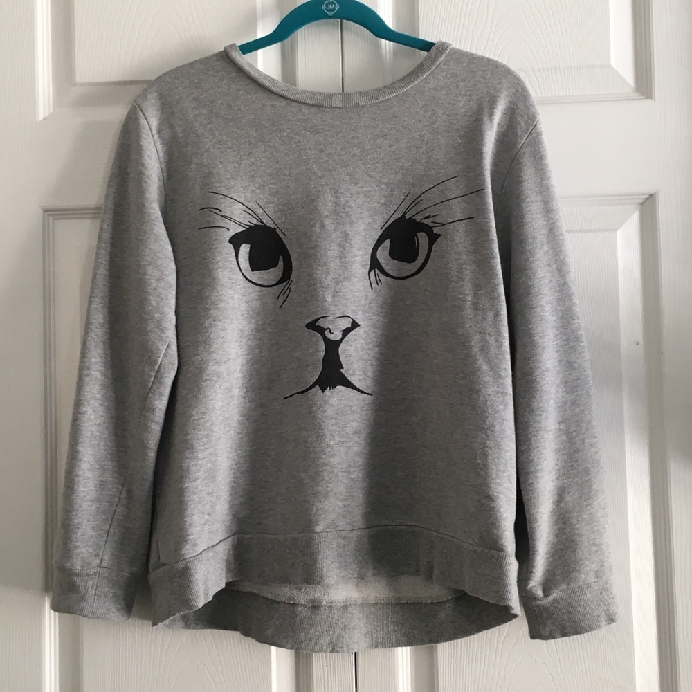 Grey cat face sweater